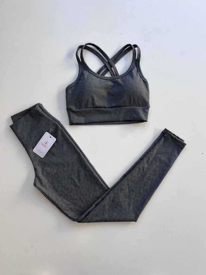 Conjunto animal print G